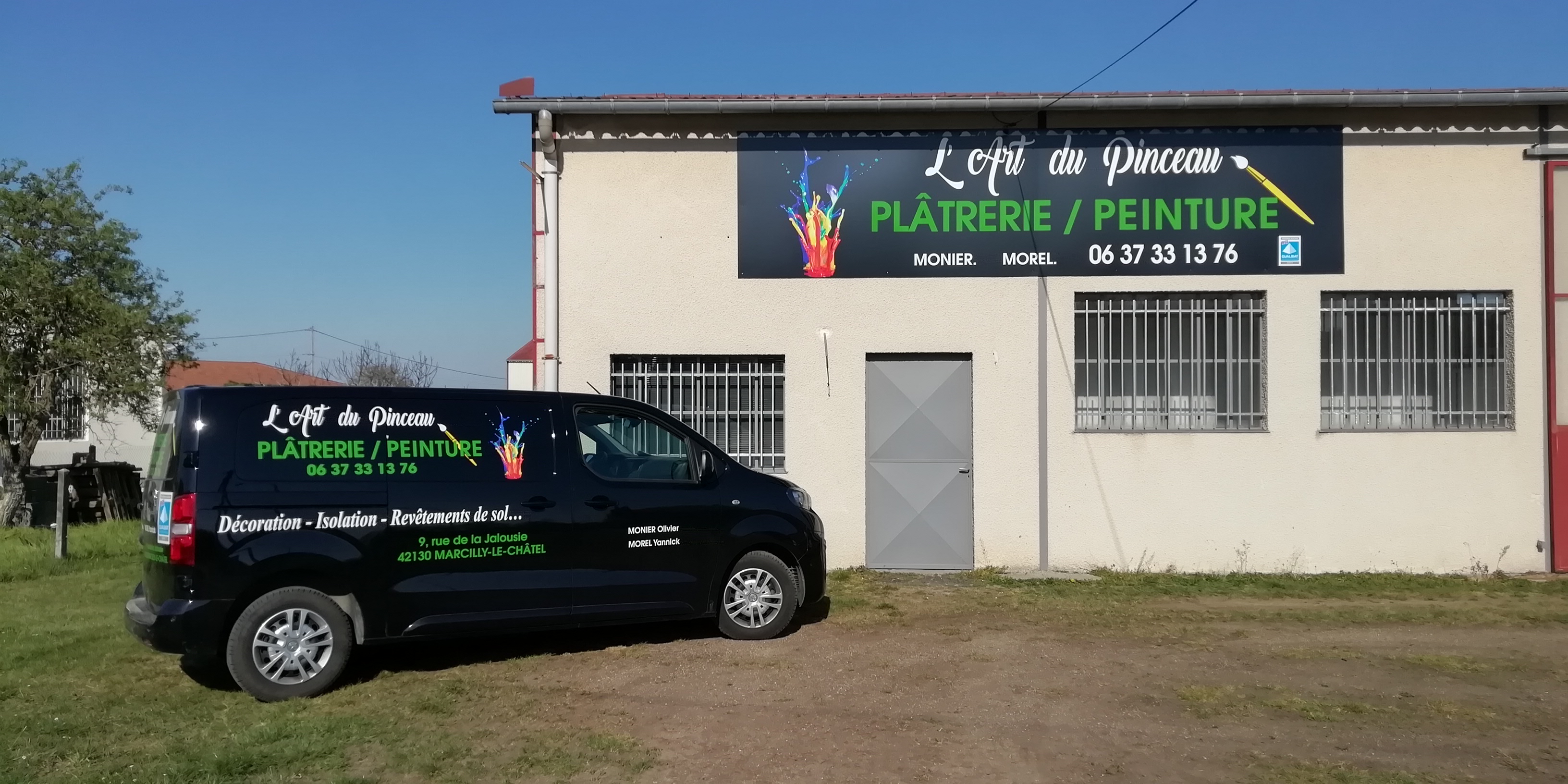  photo du camion de la société et des locaux